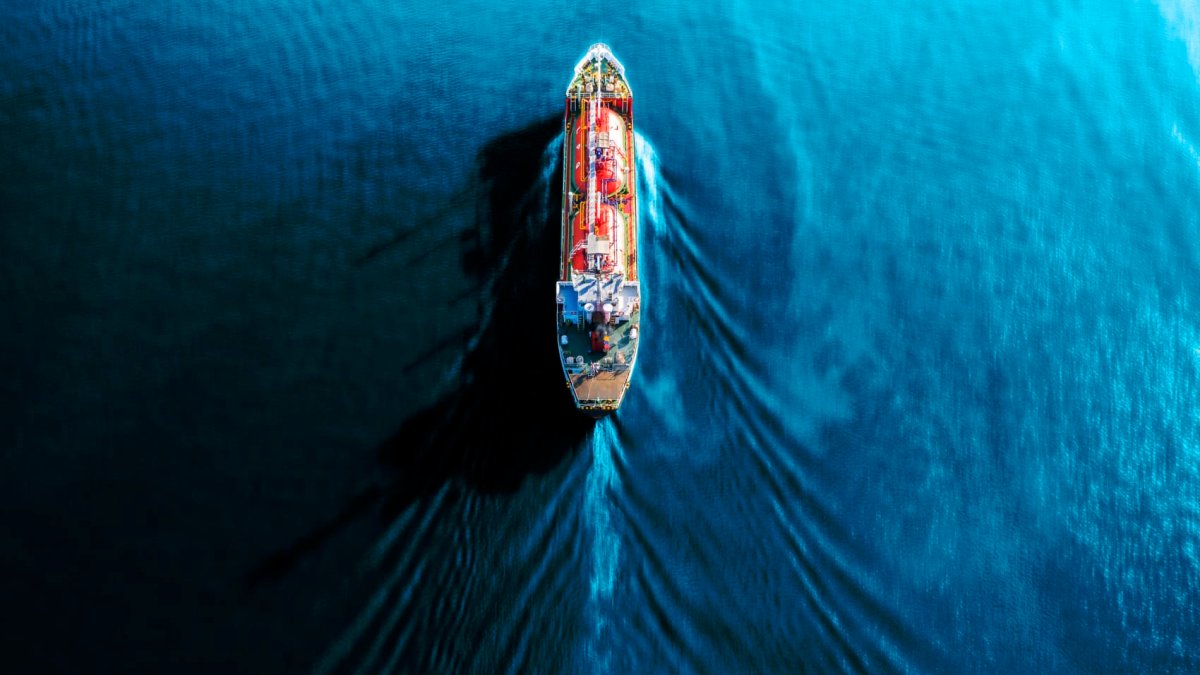Houthis claim 'catastrophic' attack in Red Sea that prompted crew to abandon ship – NBC Connecticut - Vimarsana News