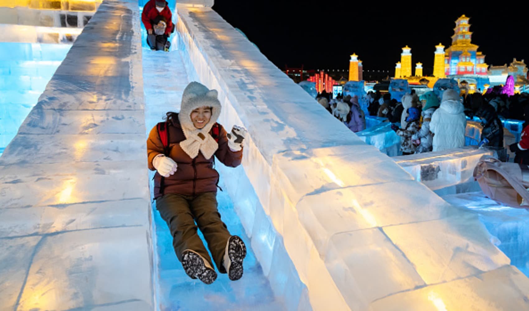 Social media chatter helps draw 3 million tourists in 3 days to a frigid city in northern China - Vimarsana News