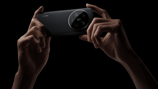 The Xiaomi 14 Ultra.