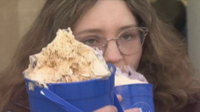 UConn students dig in for free ice cream