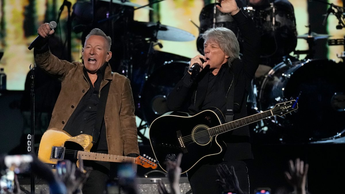 Jon Bon Jovi honored as MusiCares Person of the Year – NBC Connecticut - Vimarsana News