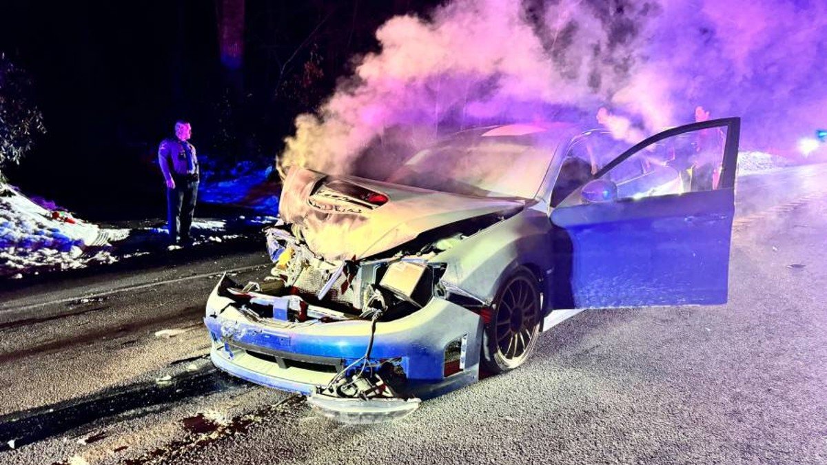 Man accused of intentionally hitting K9 cruiser while trying to flee from state police in Tolland - Vimarsana News