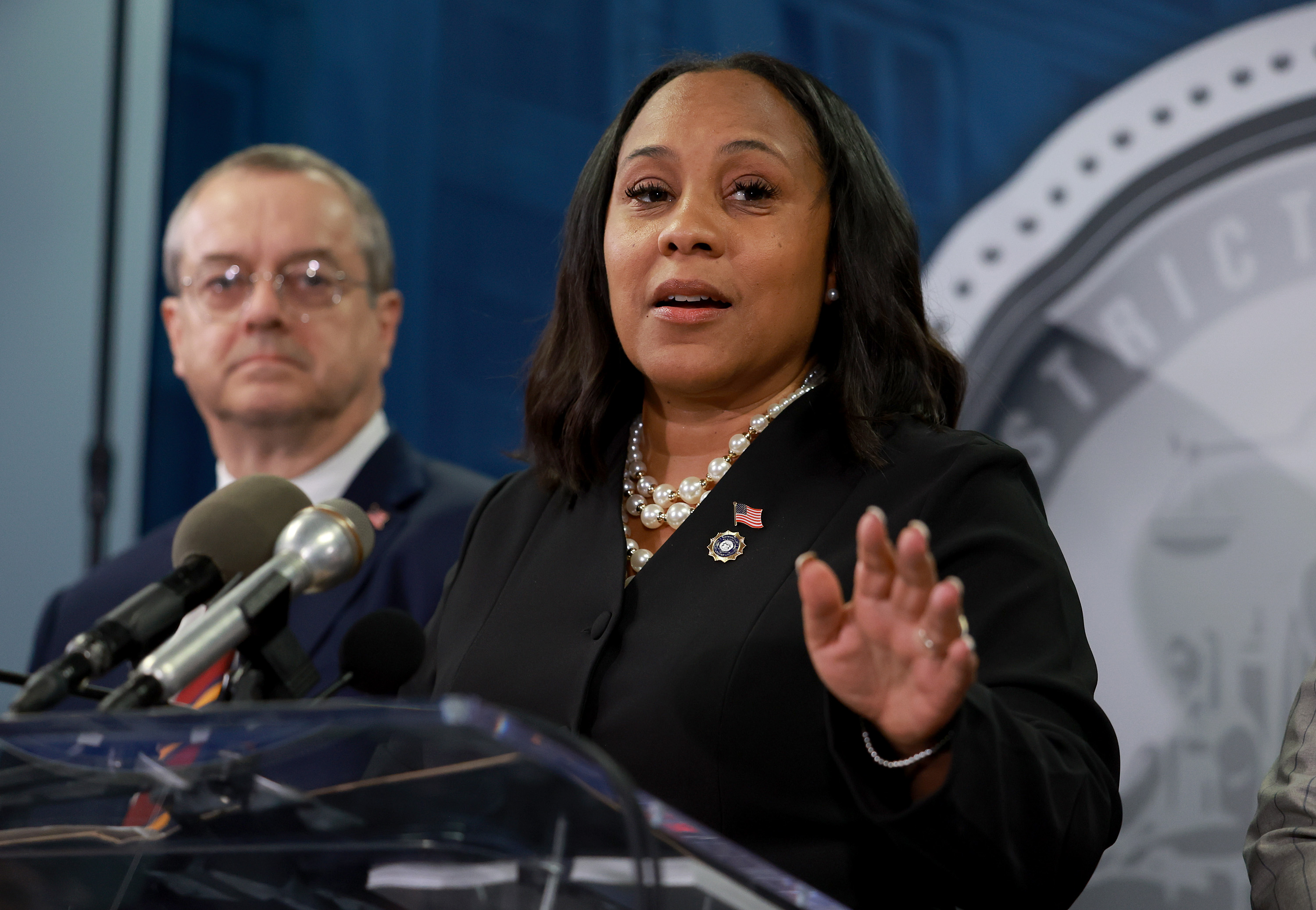 DA Fani Willis acknowledges personal relationship with the special prosecutor in Trump election case – NBC Connecticut - Vimarsana News