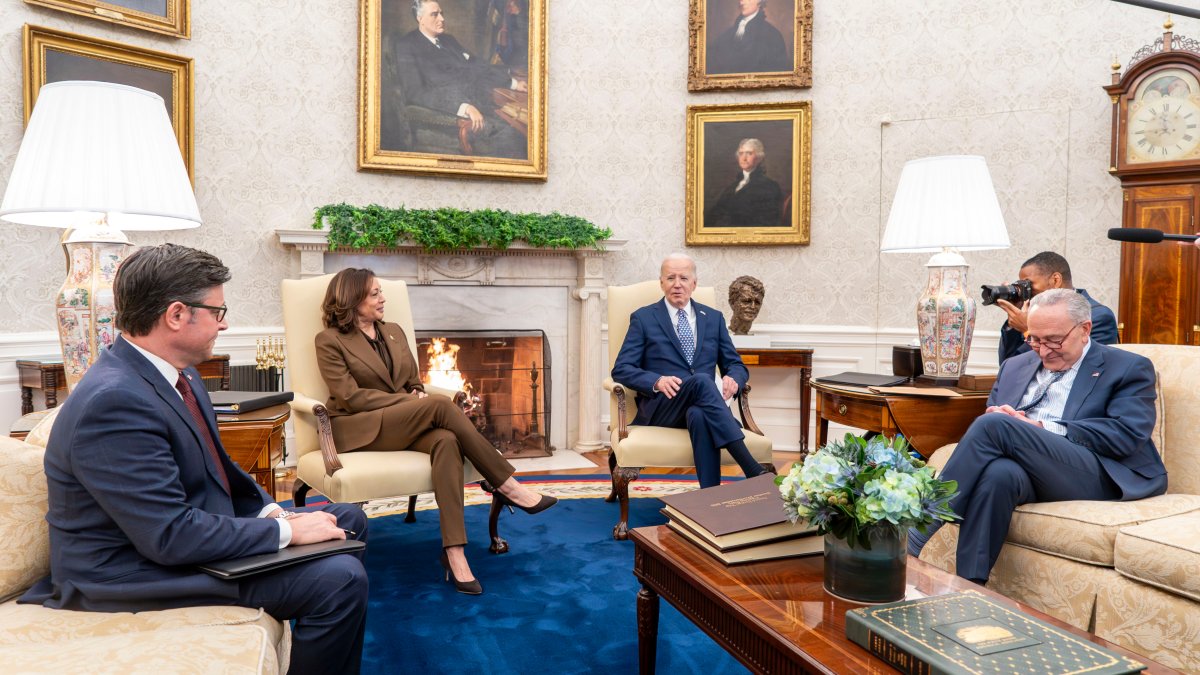 Congress strikes deal to avert a partial government shutdown — for now - Vimarsana News