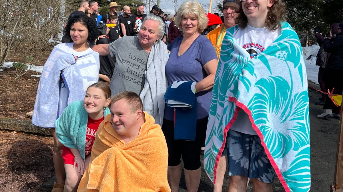 130 people participate in Special Olympics Connecticut Penguin Plunge