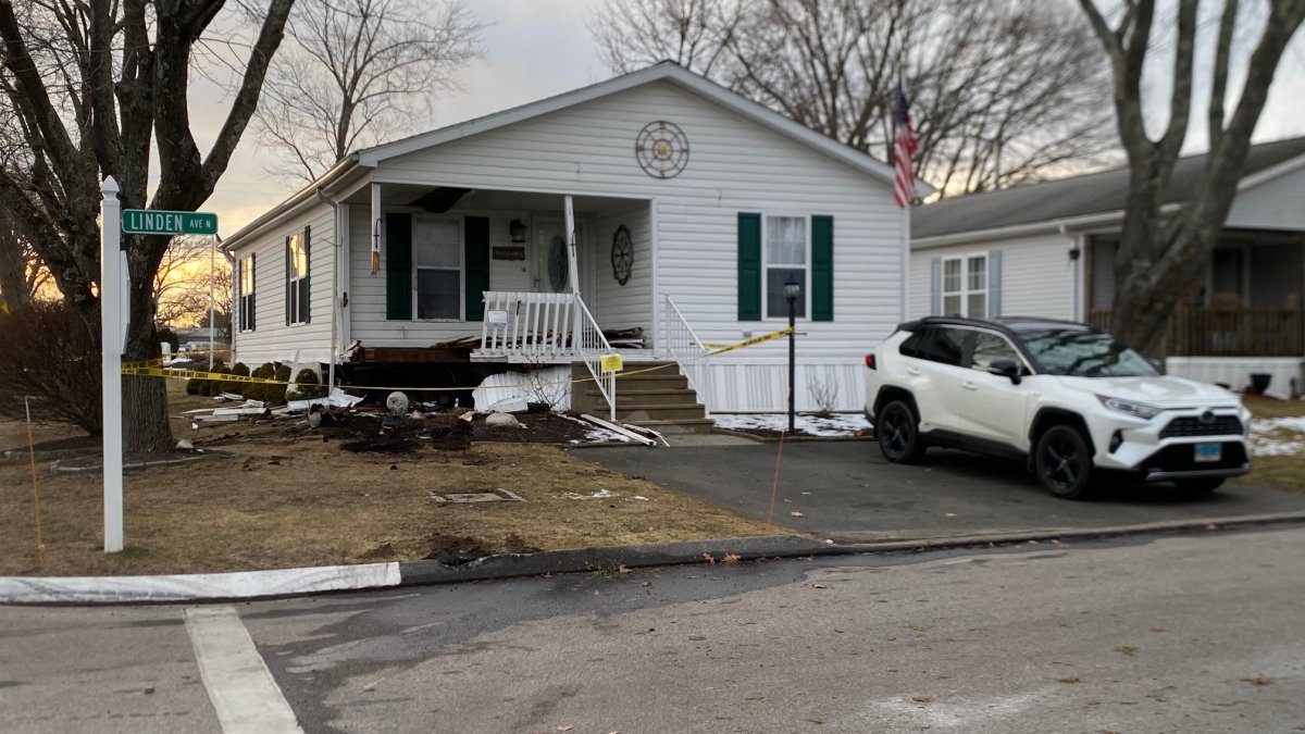 Car crashes into home on Boston Post Road in Westbrook – NBC Connecticut