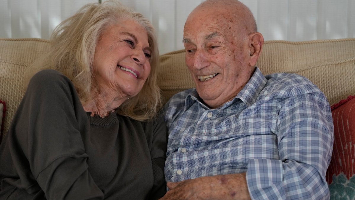 World War II vet will marry near beaches where US troops landed – NBC Connecticut - Vimarsana News