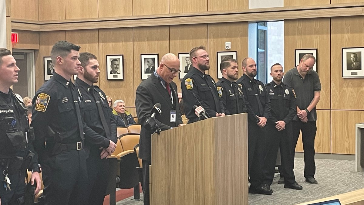 Bristol police officers, dispatchers honored for response in police