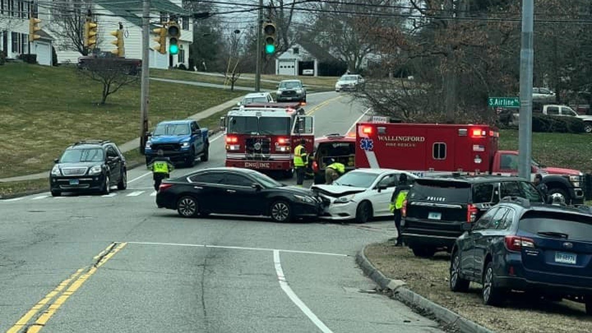 2 people taken to hospital after crash in Wallingford – NBC Connecticut