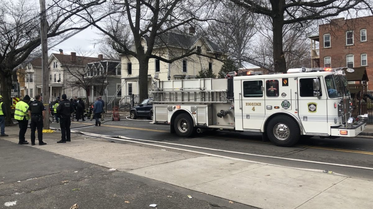 2 firefighters injured battling blaze in New Haven Monday – NBC Connecticut