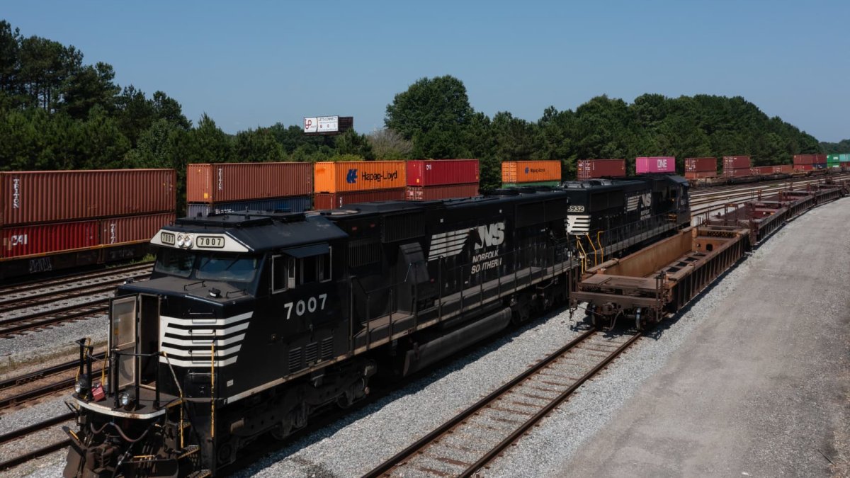 Teamsters union endorses activist Ancora in Norfolk Southern proxy fight - Vimarsana News