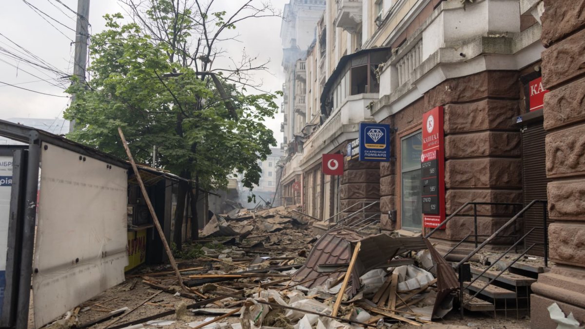 Ukraine war live updates: NATO chief chides China; Pentagon says weapons will reach Ukraine 'within days' – NBC Connecticut - Vimarsana News
