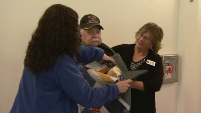 Volunteers make quilts for Connecticut veterans