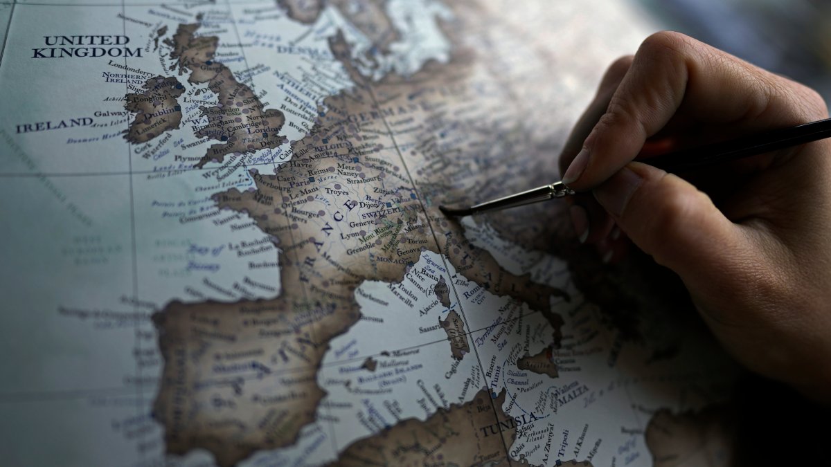 Why people still buy globes in 2024 despite Google Earth predominance – NBC Connecticut - Vimarsana News