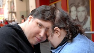 World's oldest conjoined twins, Lori and George Schappell, die at 62 – NBC  Connecticut