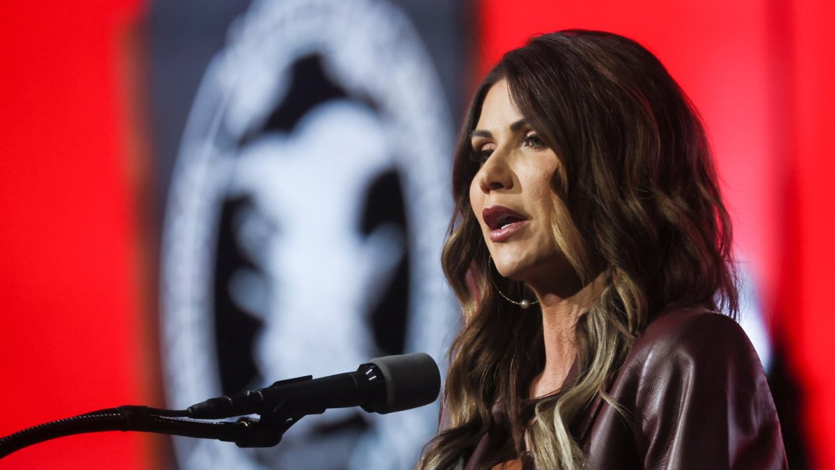 Trump VP hopeful Kristi Noem suggests Biden's dog Commander should also be put down - Vimarsana News