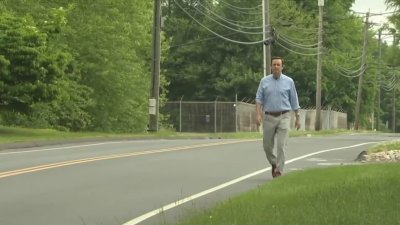 Senator Murphy steps off on Walk Across Connecticut to connect with constituents