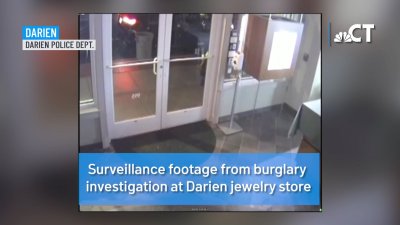 Smash and grab at Darien jewelry store caught on camera