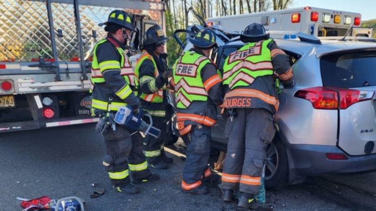 Serious injuries reported in Danbury car-truck accident – NBC Connecticut