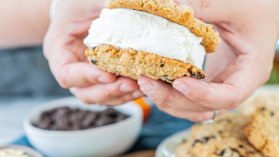 CT LIVE!: Homemade Ice Cream Sandwiches with Oatmeal Cookies