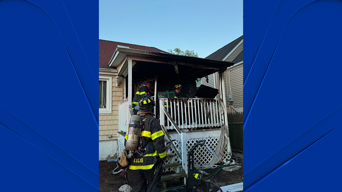 Good Samaritans stop playing soccer to fight Norwalk porch fire: FD ...