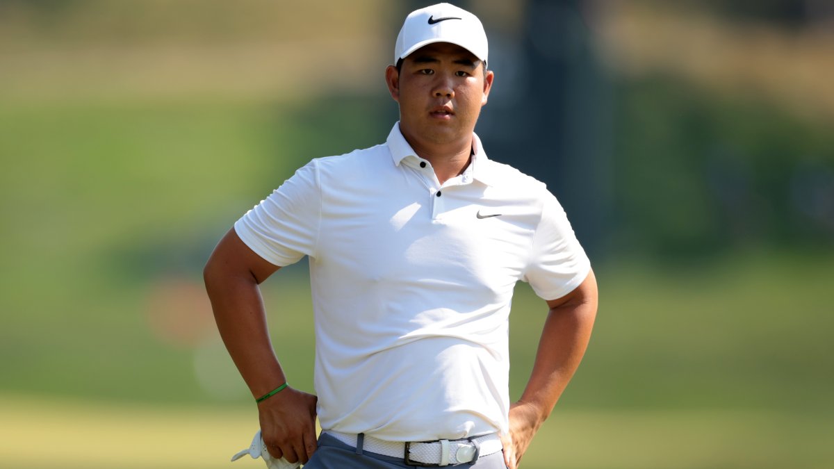 Tom Kim builds a 2-shot lead over Scheffler and Morikawa at Travelers Championship – NBC Connecticut