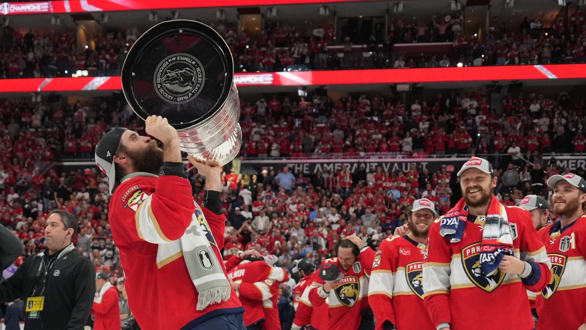 Stanley Cup fun facts Height, weight, names and more NBC Connecticut