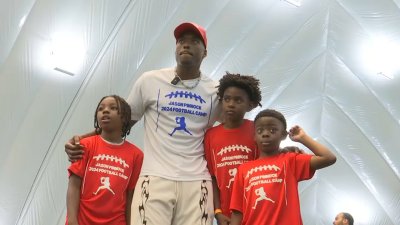 Giants safety Jason Pinnock returns to Windsor for annual youth football camp