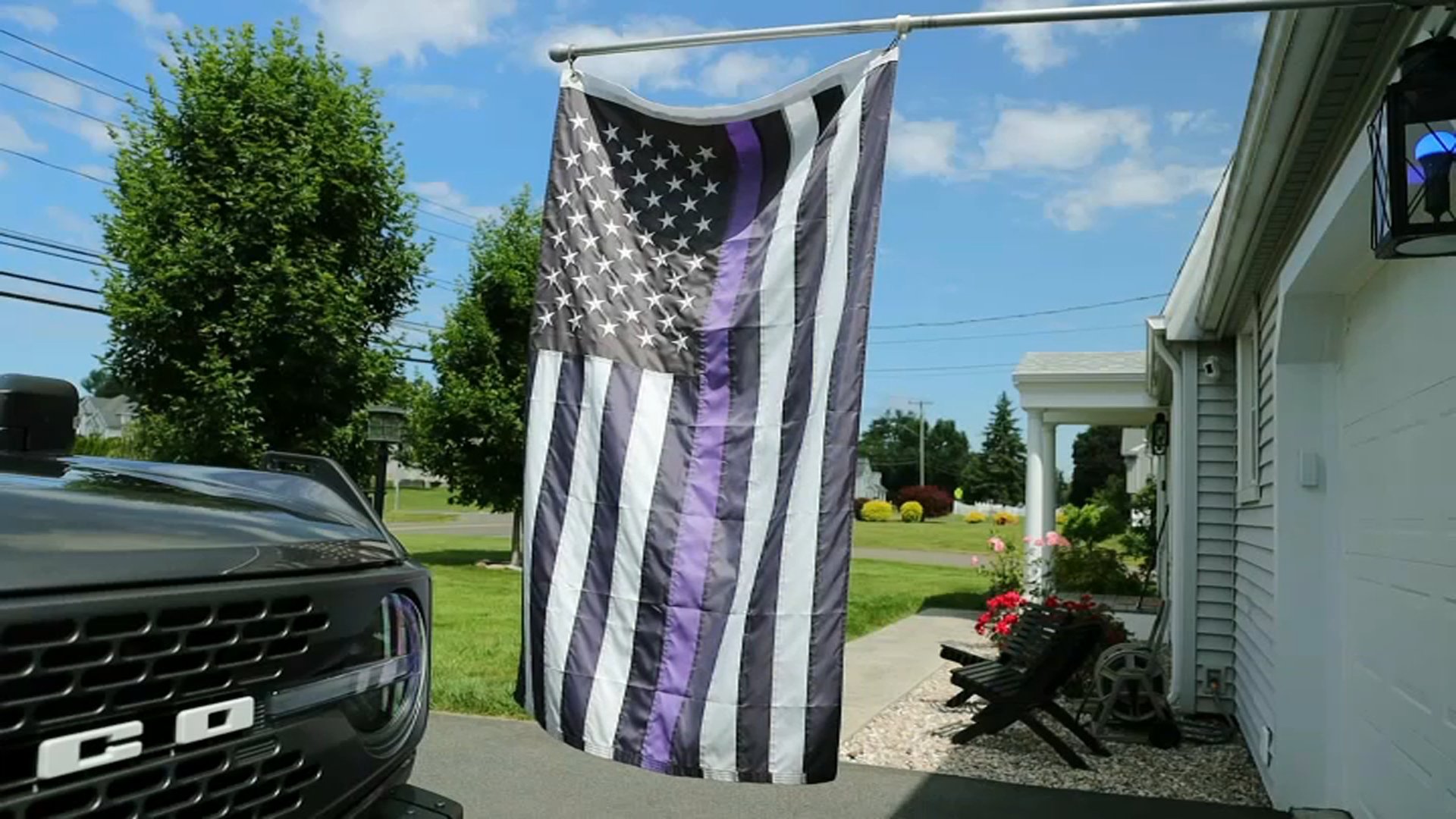 Wethersfield town council members receive death threats after 'thin blue line' flag decision – NBC Connecticut - Vimarsana News