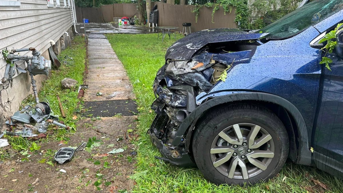 Vehicle crashes into house in Ansonia NBC Connecticut