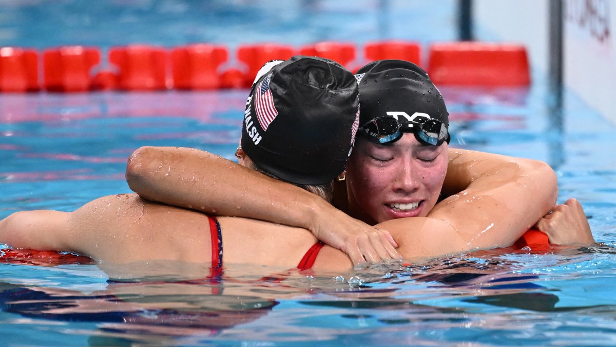 Team USA’s Torri Huske and Gretchen Walsh win gold and silver in 100m