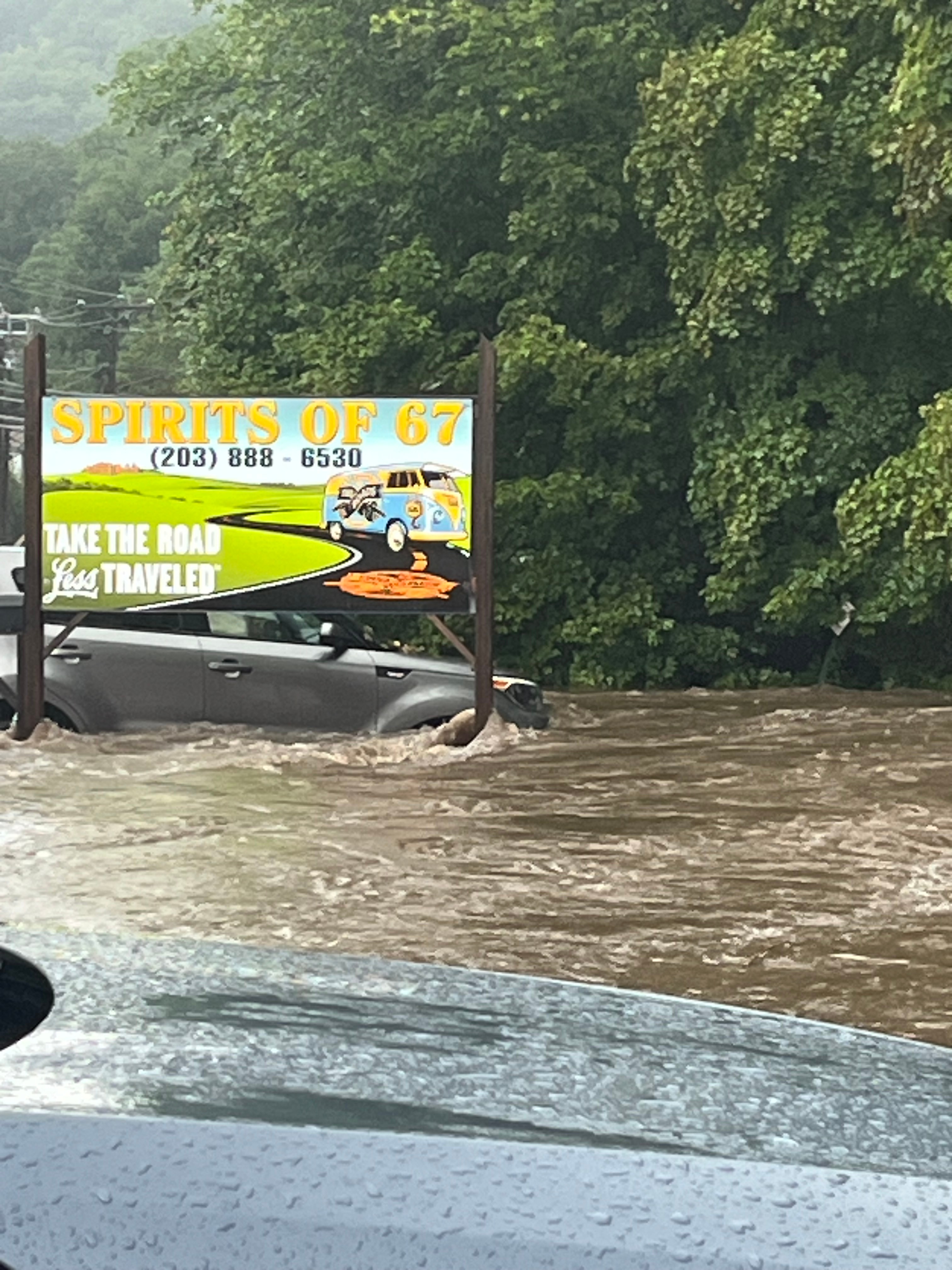 Flooding in Oxford, CT on Rt 67