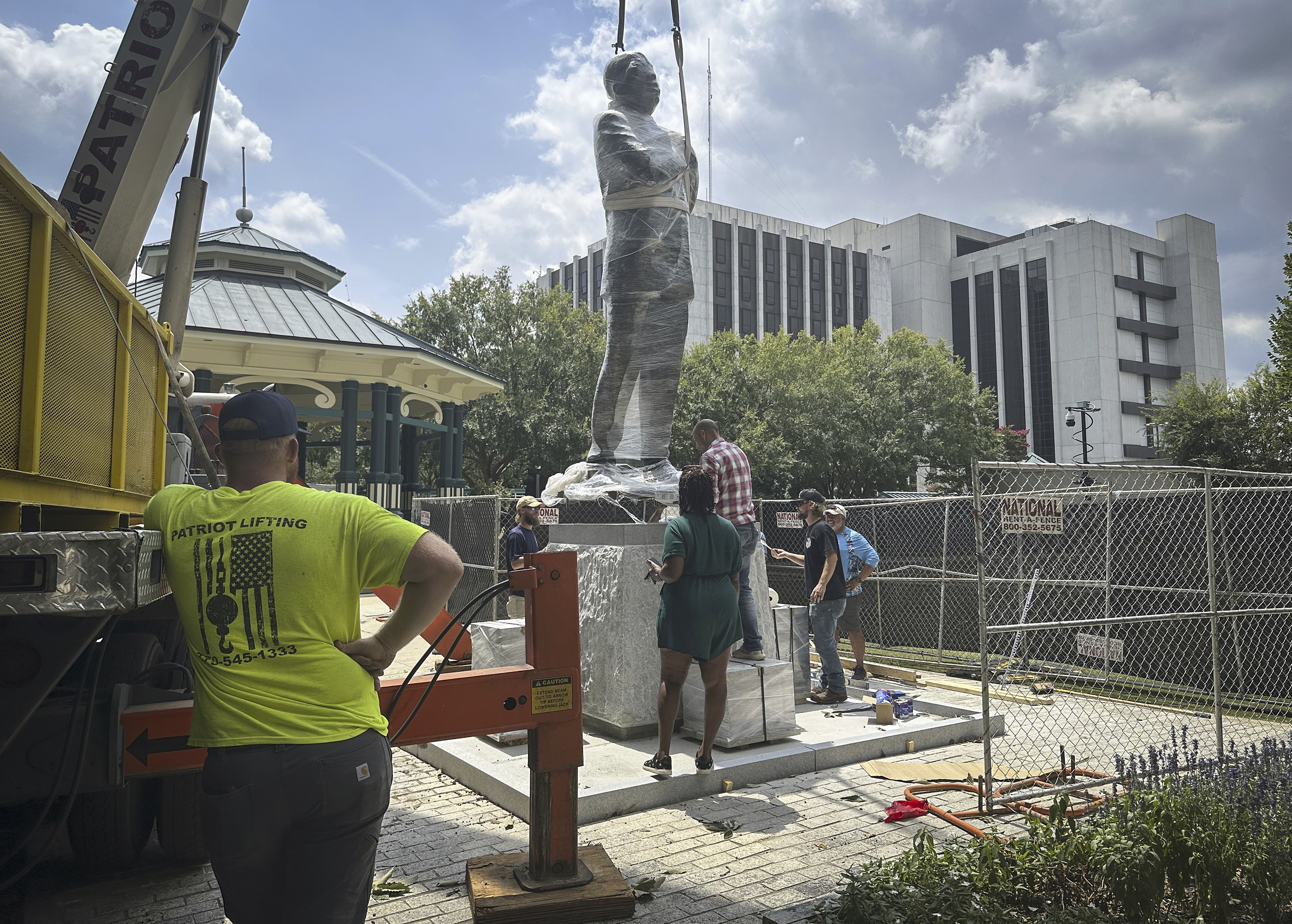 Bronze statue of John Lewis replaces Confederate monument NBC Connecticut