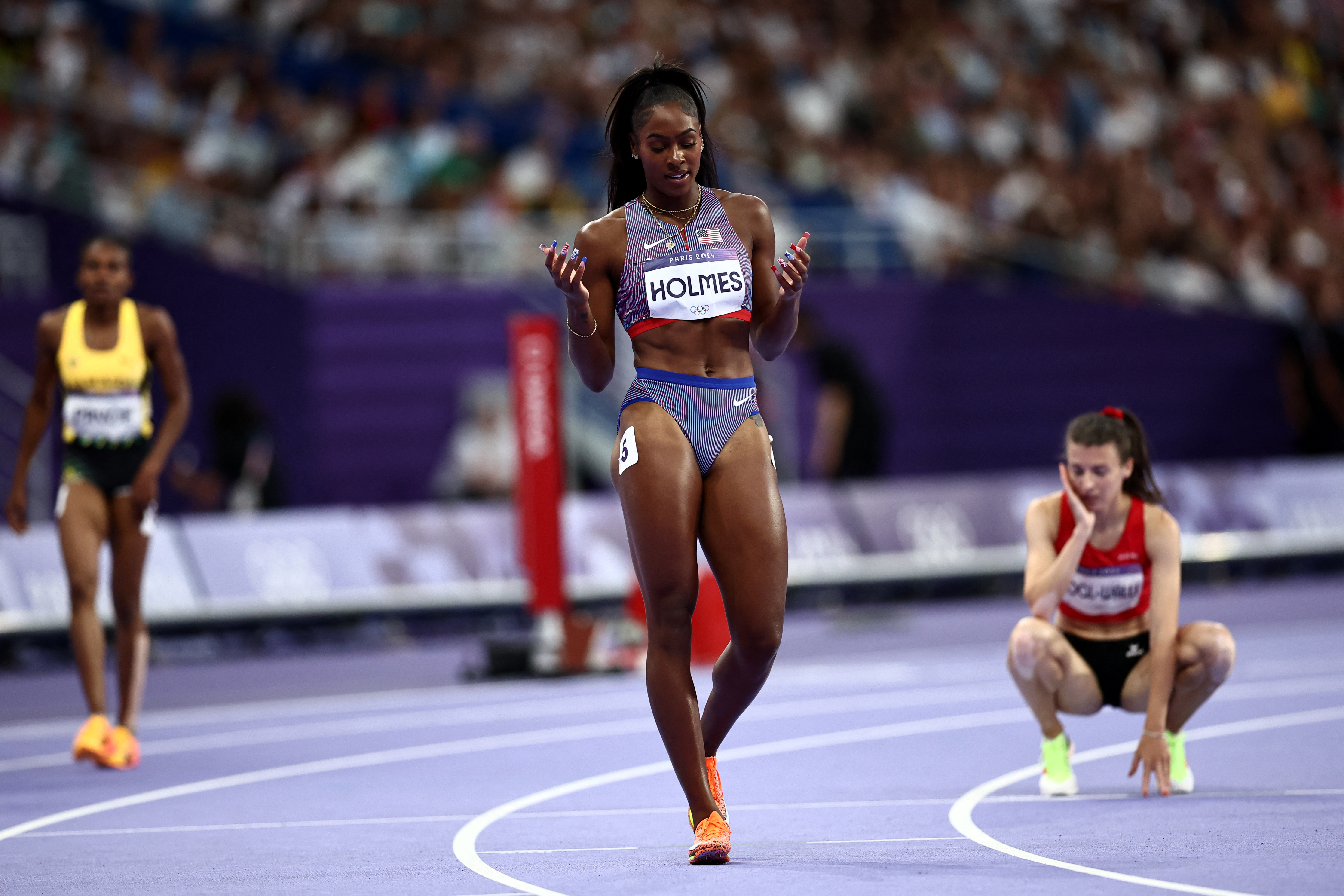 Hamden's Alexis Holmes will run for gold in women's 400m final