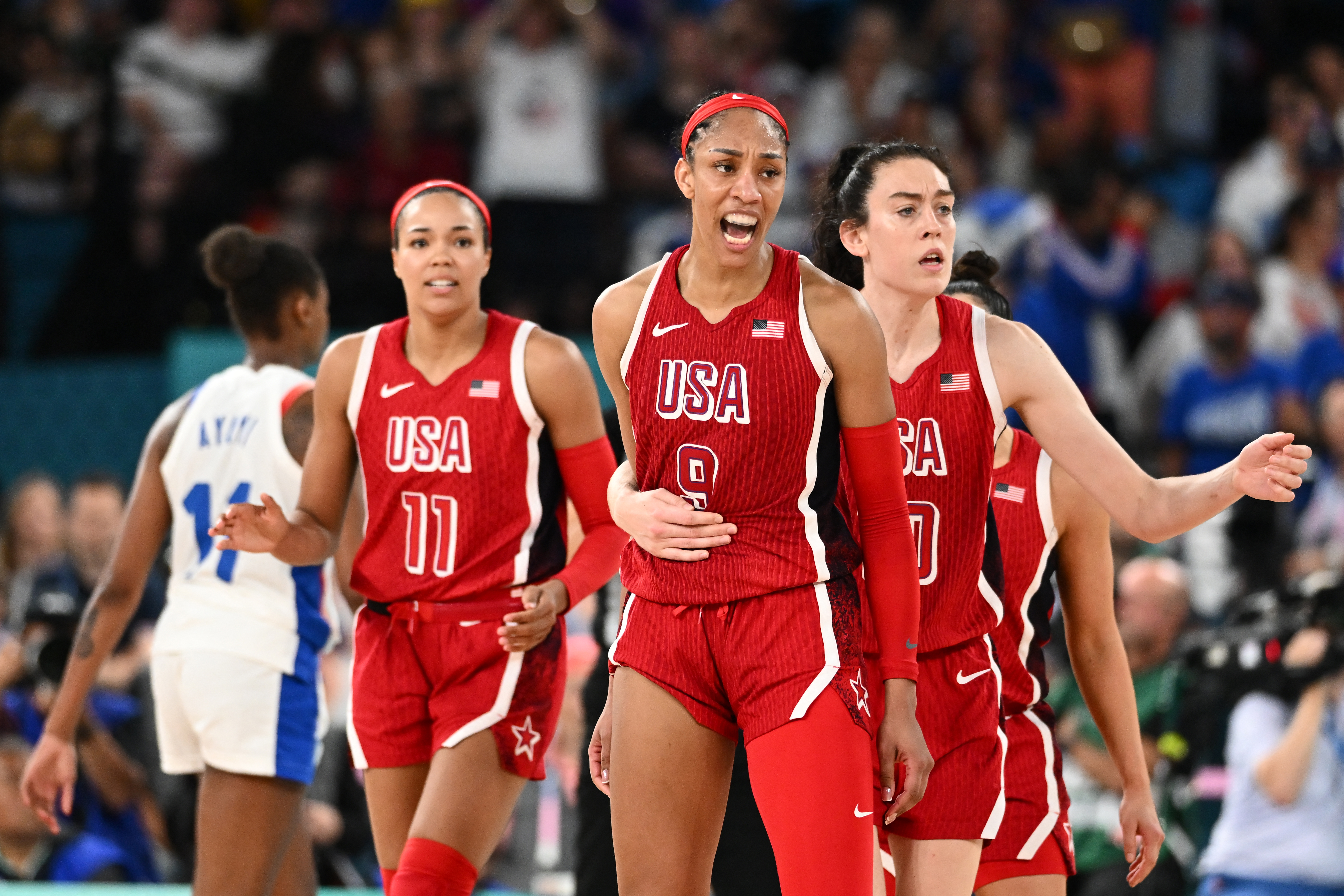 Live updates US women’s basketball claims one last gold before Closing