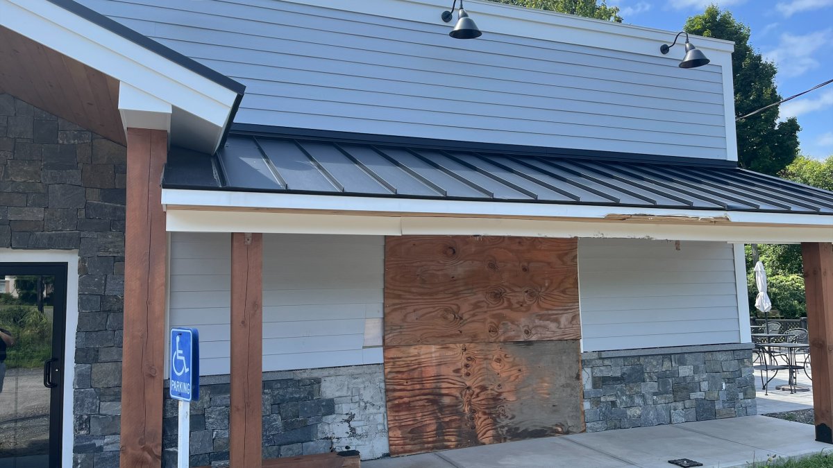 Truck crashes into newly renovated Bristol restaurant NBC Connecticut