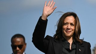 US Vice President and Democratic presidential candidate Kamala Harris boards Air Force Two at John Murtha Johnstown-Cambria Airport in Johnstown, Pennsylvania, on September 13, 2024. 