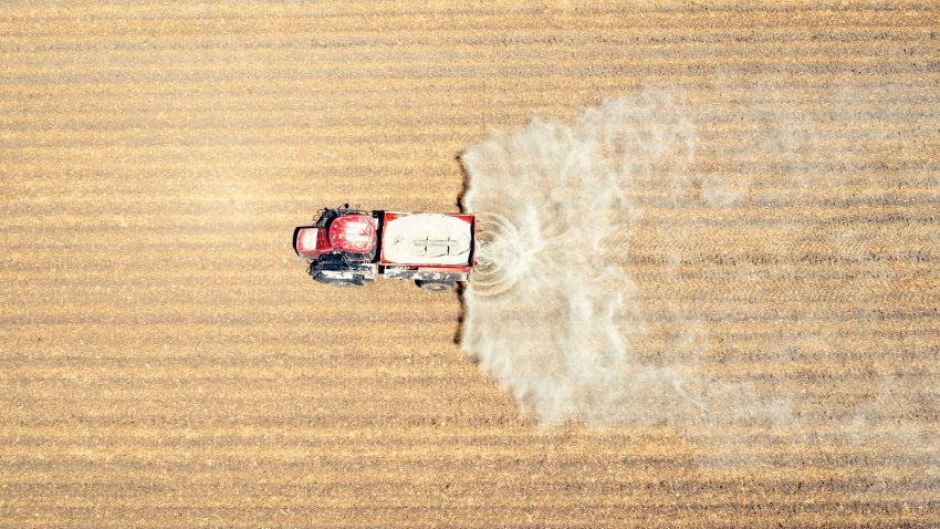 Eion Rock dust being applied to a farm to condition the soil and capture CO2 emissions permanently.