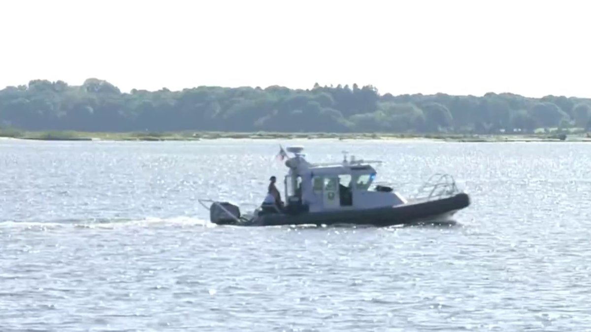 Search continues for two boaters missing since crash off Old Saybrook ...