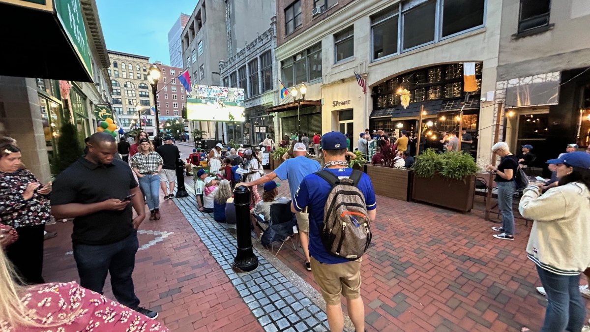 Hartford Yard Goats Fans Come to Playoff Watch Party – NBC Connecticut