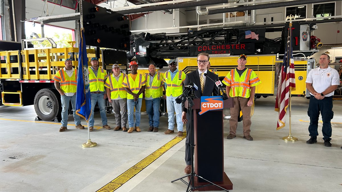 CT DOT launches campaign highlighting roadside safety for workers