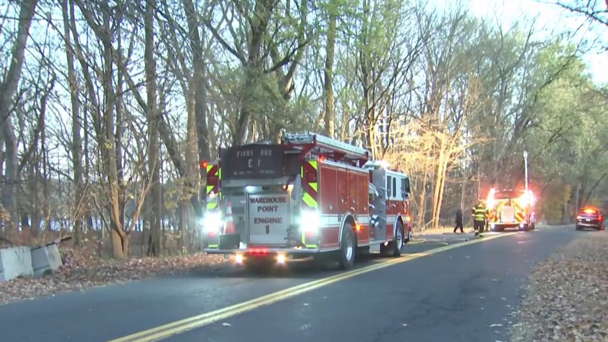 Crews battle brush fire in East Windsor