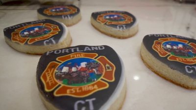 Baker starts cookie fundraiser in honor of fallen Portland fire lieutenant