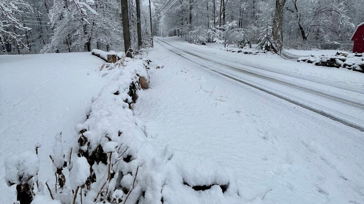 Snow Squalls Move Through After Storm That Led To School Delays And snow-squalls-move-through-after-storm-that-led-to-school-delays-and
