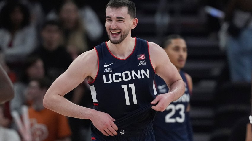 UConn forward Alex Karaban