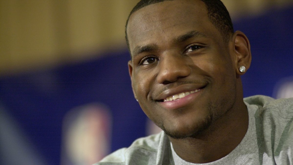 Lebron James Turned Down 10 Million From Reebok When He Was 18 Years Lebron James Turned Down 10 Million From Reebok When He Was 18 Years