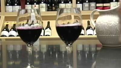 Quinnipiac doctor breaks down new report that links alcohol consumption and cancer