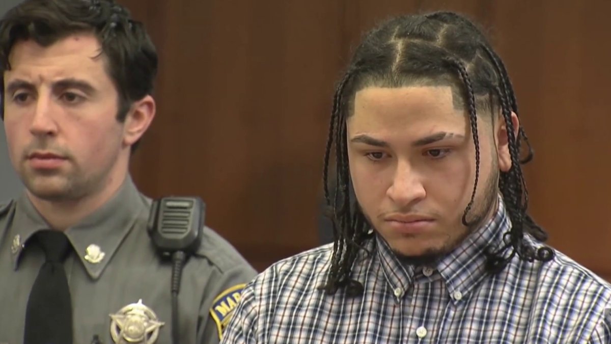 Hartford man in court, accused of driving into multiple police cruisers ...