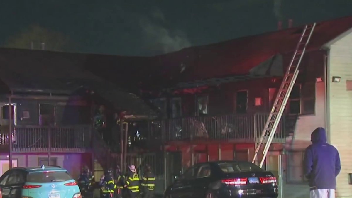 11 families displaced after apartment building fire in Hartford