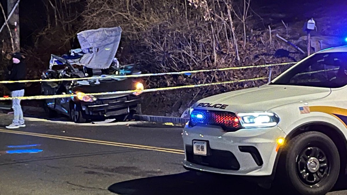Teen in critical condition after crashing stolen car in New Haven ...